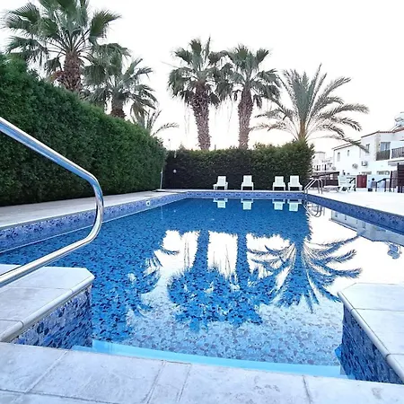 Katka אכסניה *